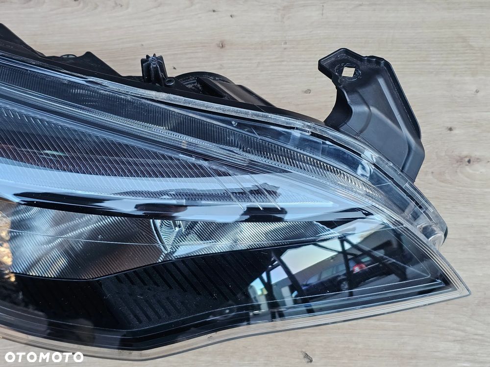 LAMPA PRAWA PRZEDNIA PRAWY PRZÓD OPEL ASTRA J CIEMNA !!!Z LED!!! 100% OK EUROPA BARDZO ŁADNA - 9