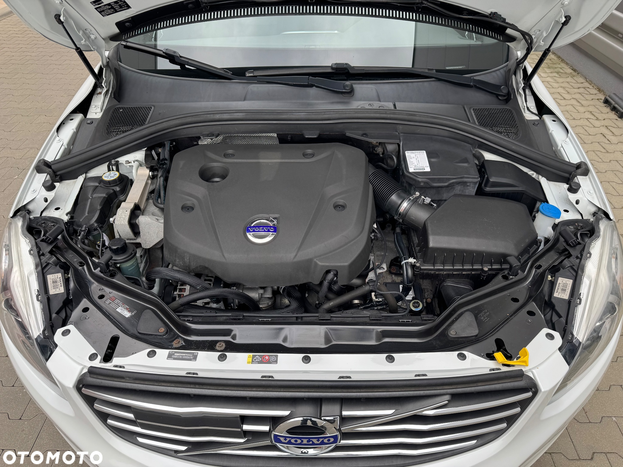 Volvo XC 60 D4 Drive-E Momentum - 14