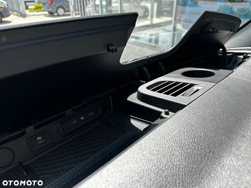 Mercedes-Benz Sprinter - 21