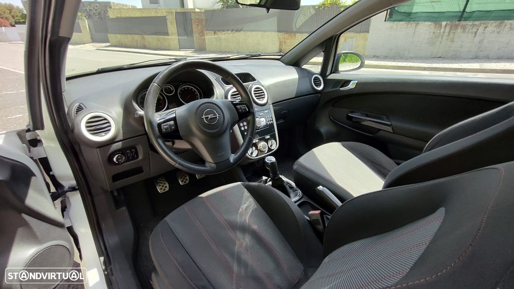Opel Corsa 1.2 Black Edition - 6