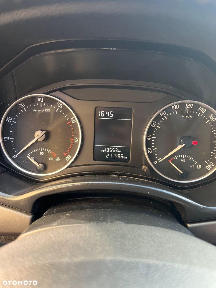Skoda Octavia 1.6 - 8
