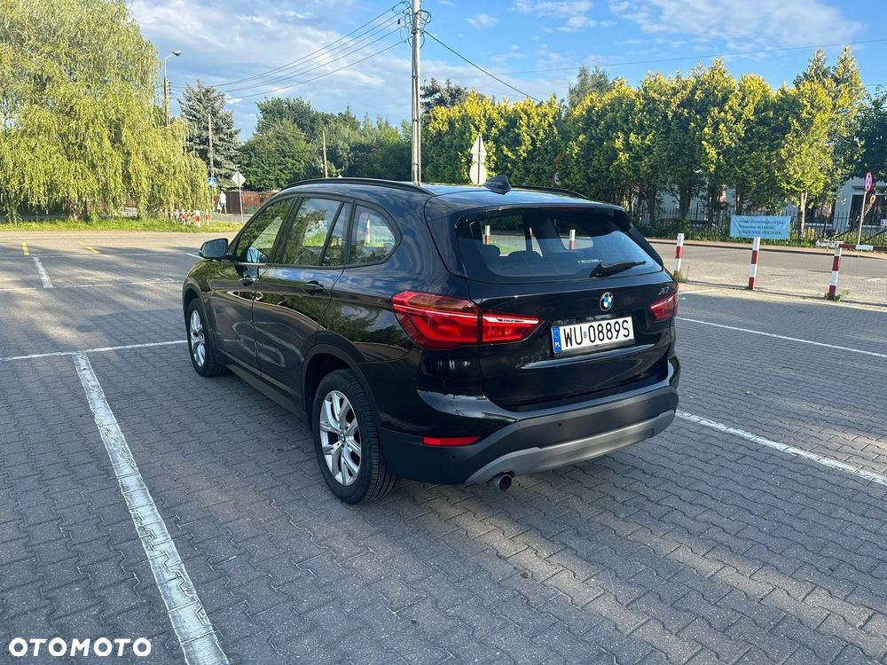 BMW X1 xDrive18d Sport Line - 6