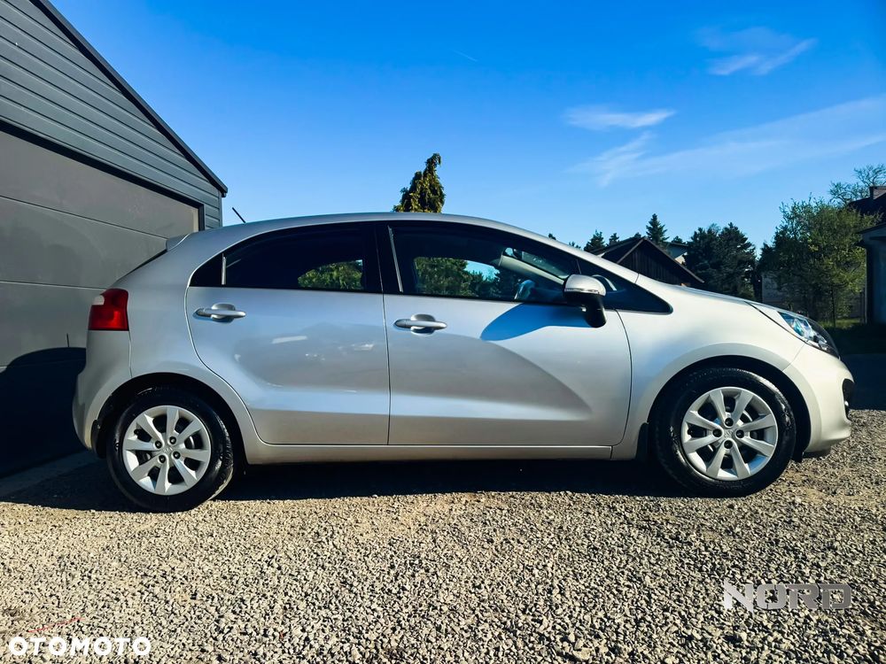 Kia Rio 1.2 L - 2
