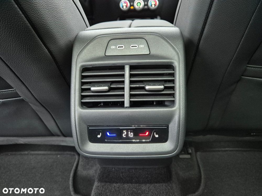 Skoda Superb 2.0 TSI L&K DSG - 39