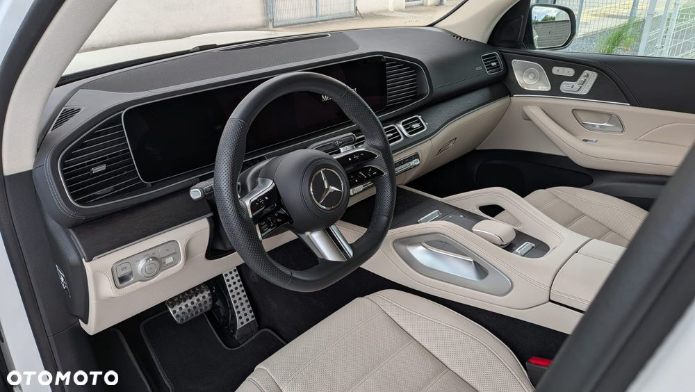 Mercedes-Benz GLS - 8