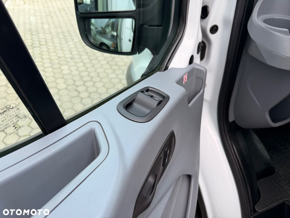 Ford Transit - 11