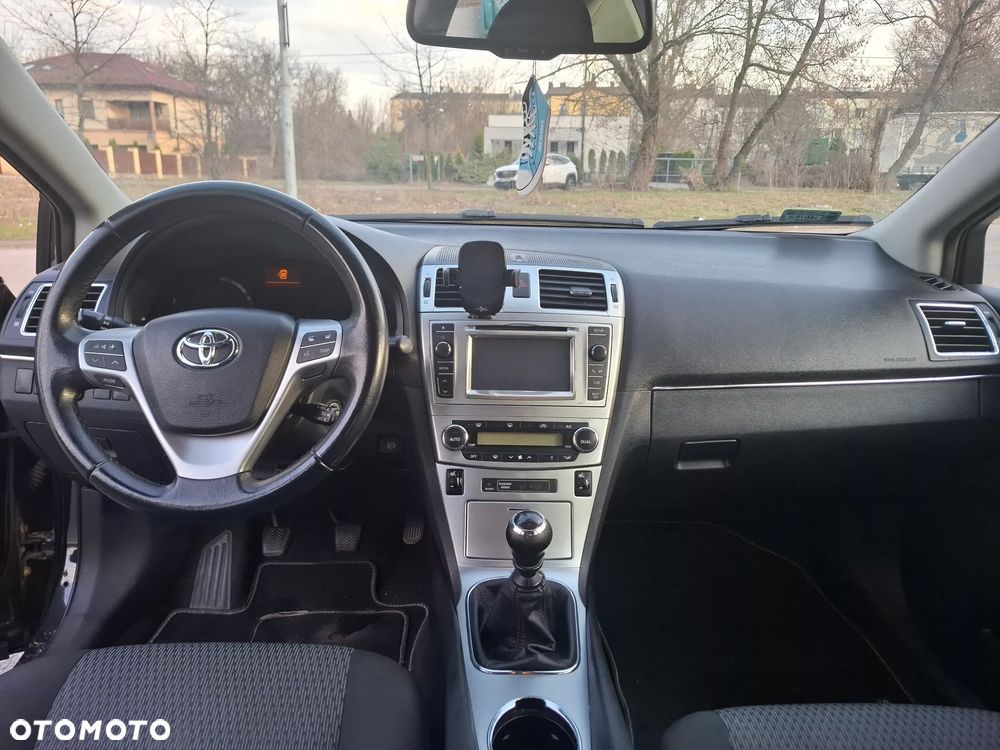 Toyota Avensis 2.0 D-4D Sol - 4