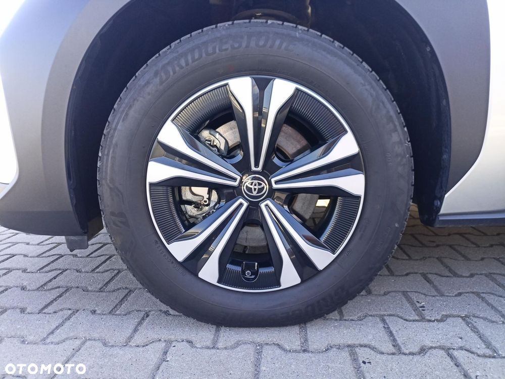 Toyota bZ4X - 13