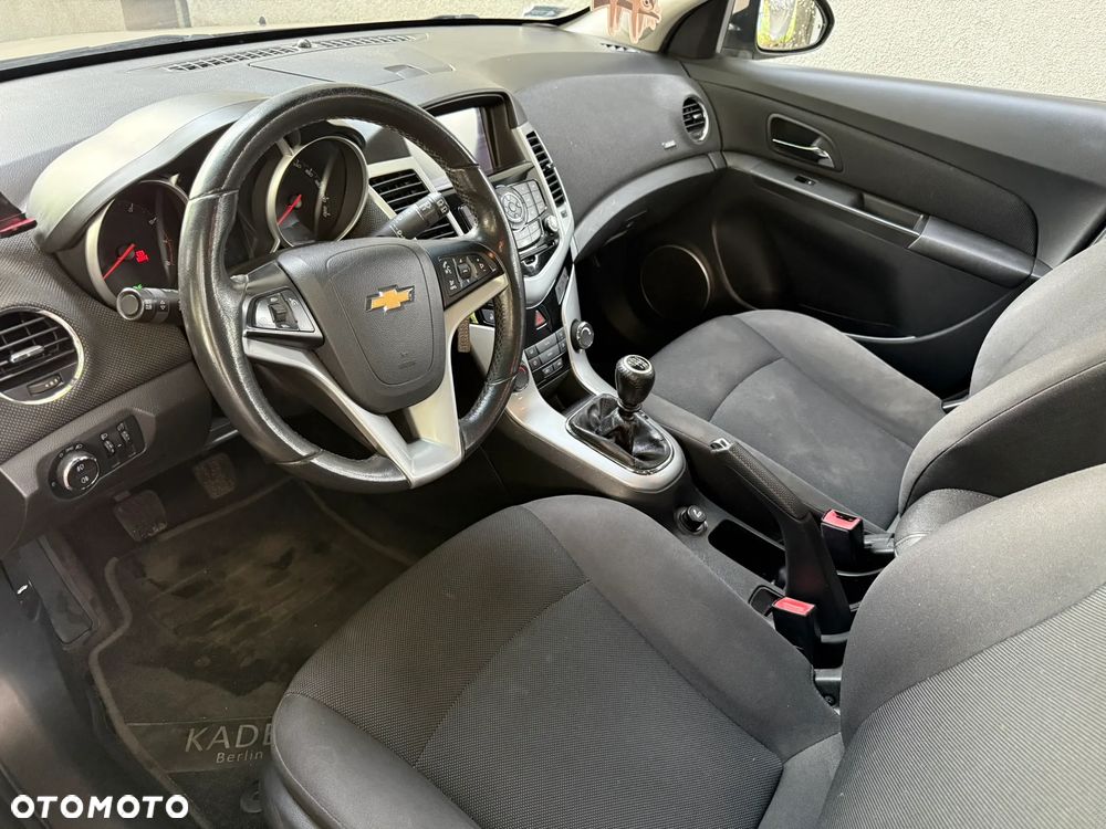 Chevrolet Cruze 1.4 T LT - 12