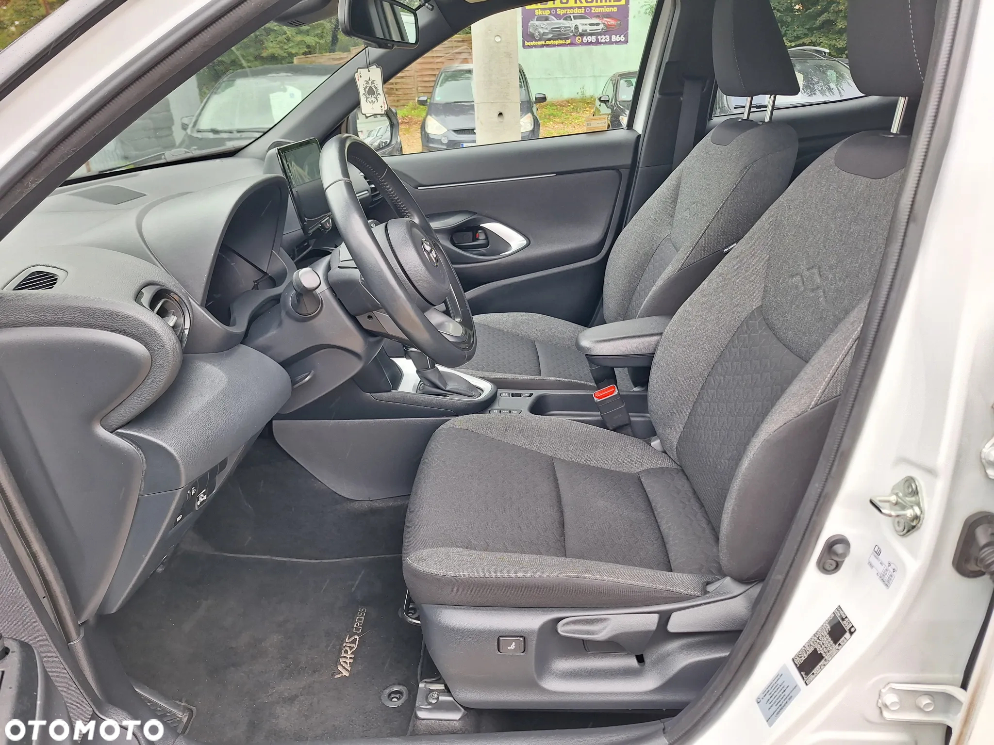 Toyota Yaris Cross Hybrid 1.5 Premiere Edition - 18