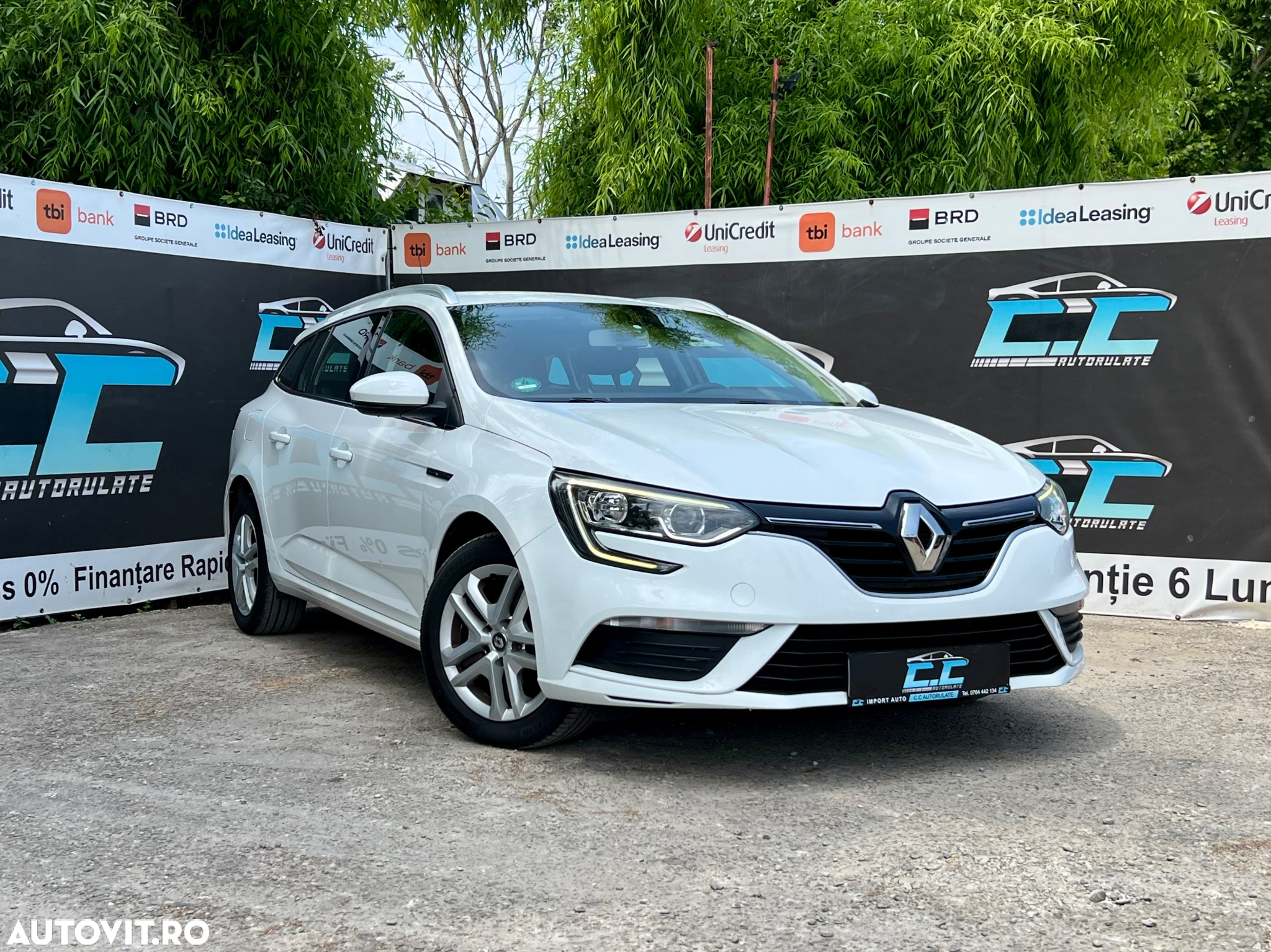 Renault Megane Grandtour TCe 115 GPF LIMITED - 3