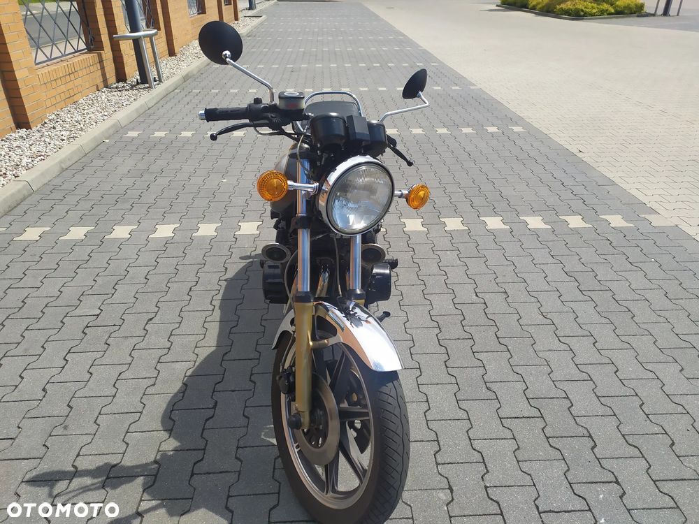 Yamaha XS - 4
