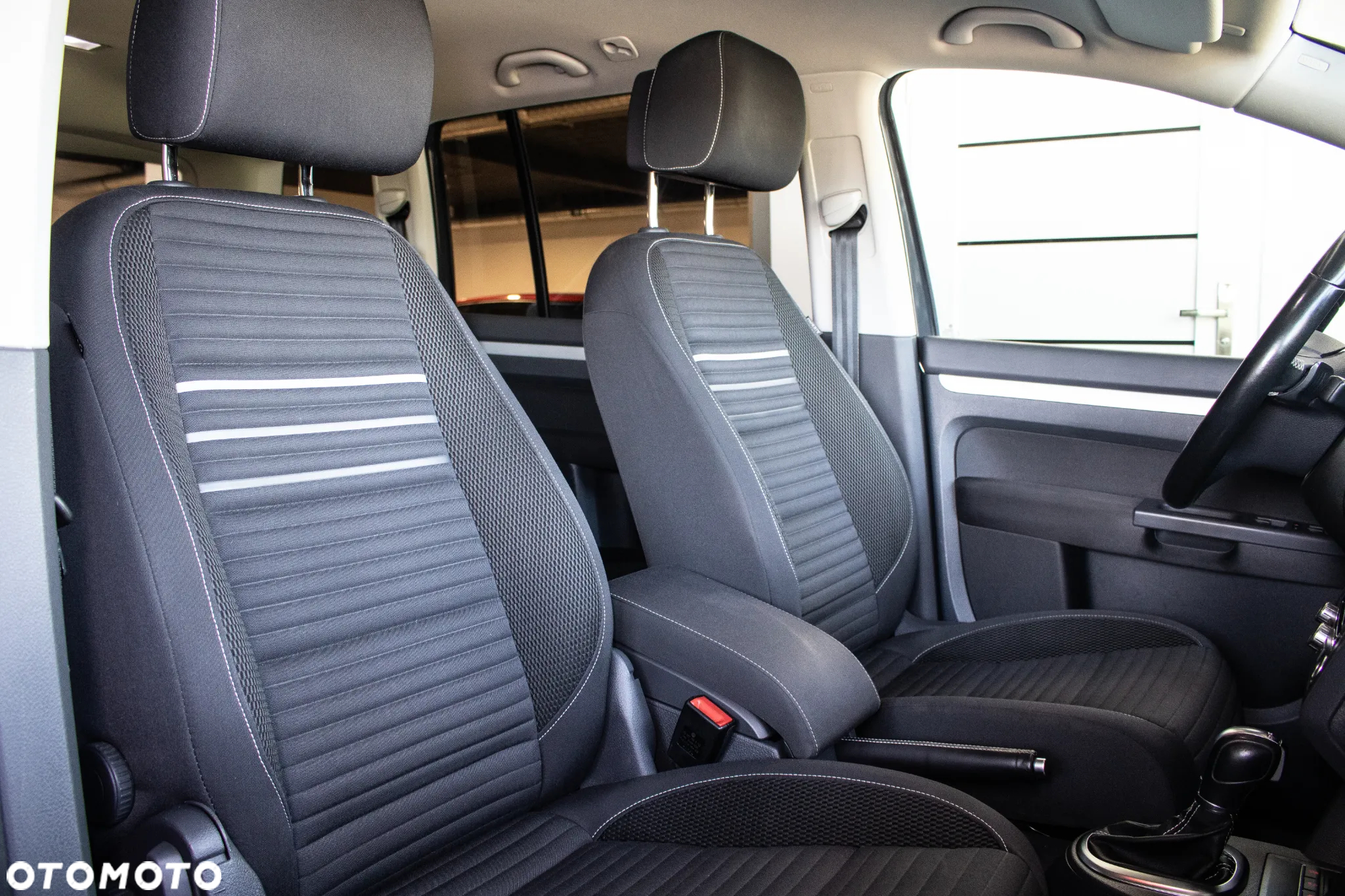 Volkswagen Touran 1.6 TDI DPF BlueMotion Technology DSG Cup - 8