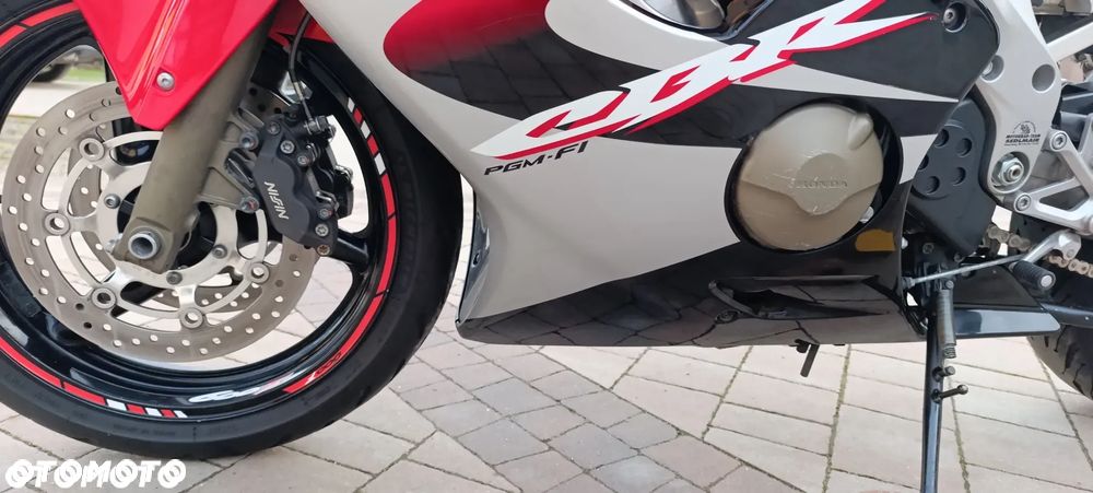 Honda CBR - 37