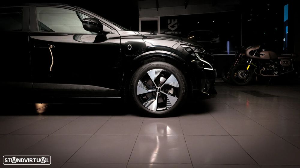 Renault Mégane E-Tech - 4