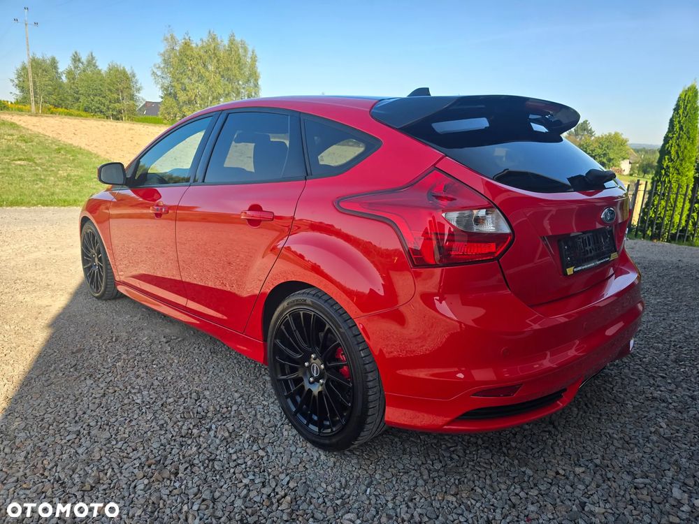 Ford Focus 2.0 EcoBoost ST mit Leder-Sport-Paket - 4