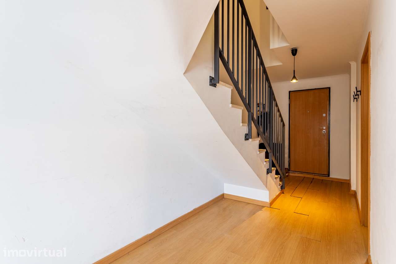T3 Duplex em Santa Clara com Garagem e Arrecadação - Grande imagem: 5/35