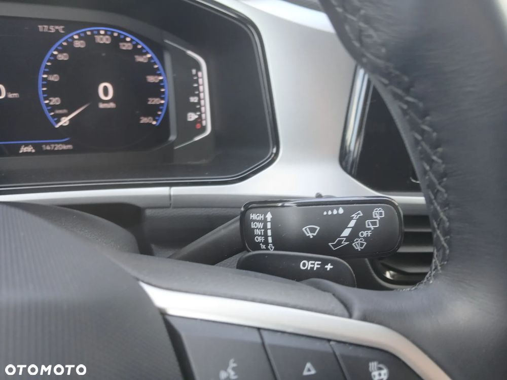 Volkswagen T-Roc 1.5 TSI Life Plus DSG - 24
