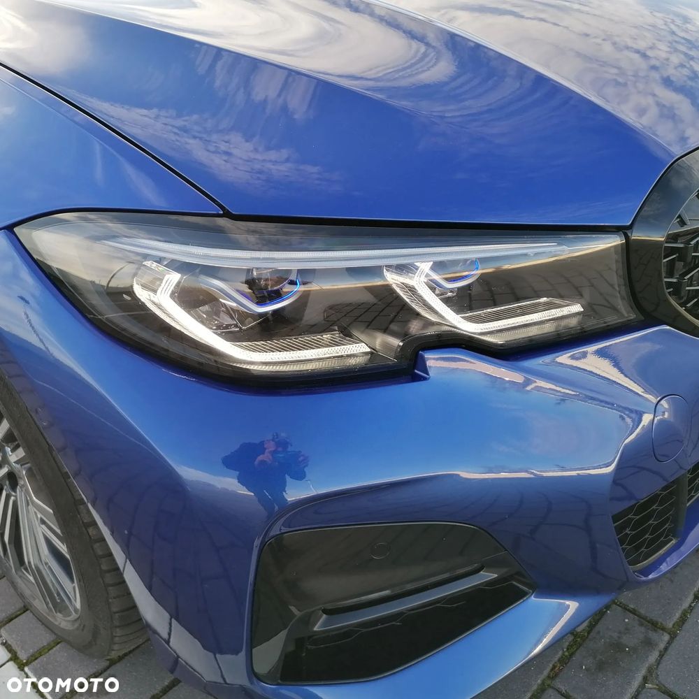 BMW Seria 3 330e M Sport - 8