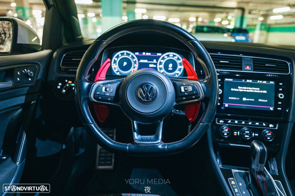 VW Golf - 9