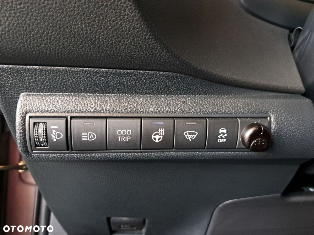 Toyota Corolla 1.8 Hybrid Comfort - 34