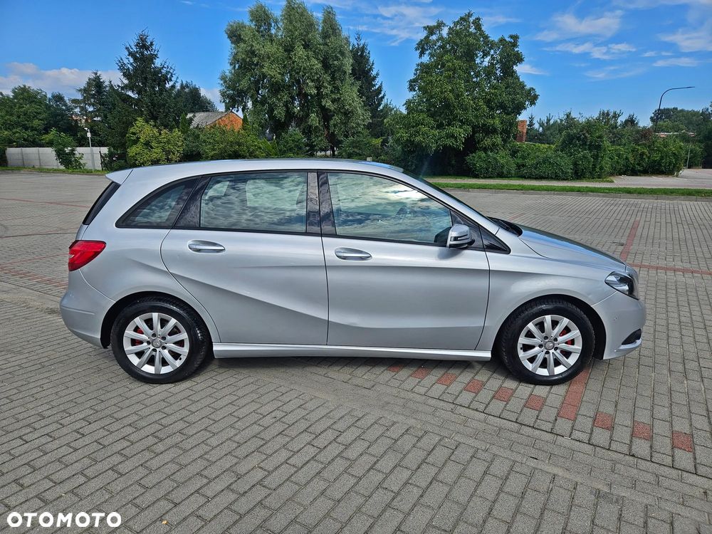 Mercedes-Benz Klasa B 180 (BlueEFFICIENCY) - 3