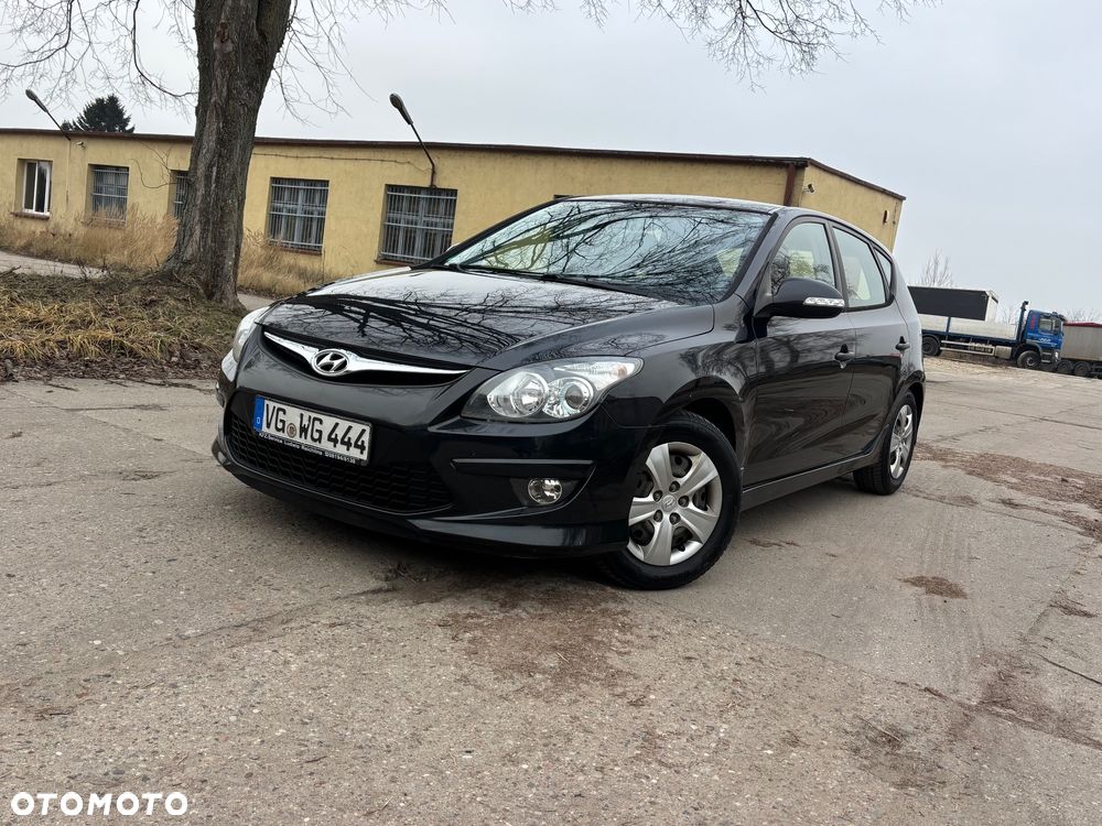 Hyundai i30 i30cw 1.6 CRDi FIFA WM Edition - 28