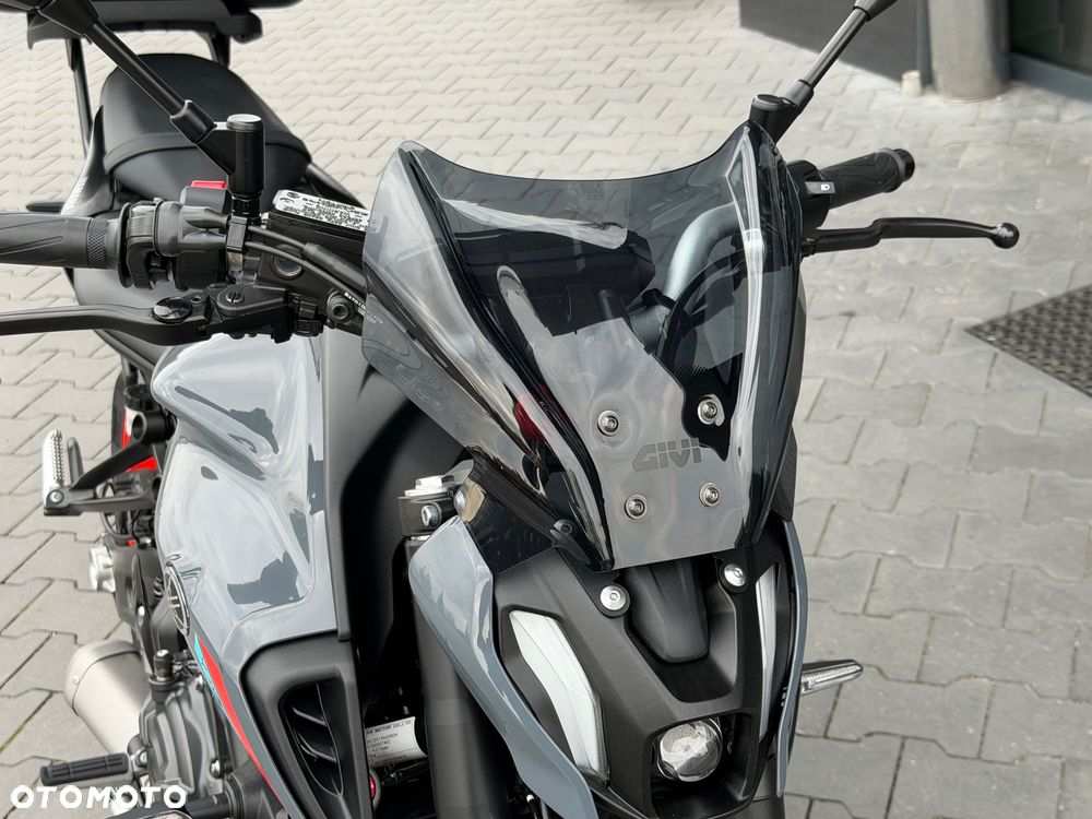Yamaha MT - 24