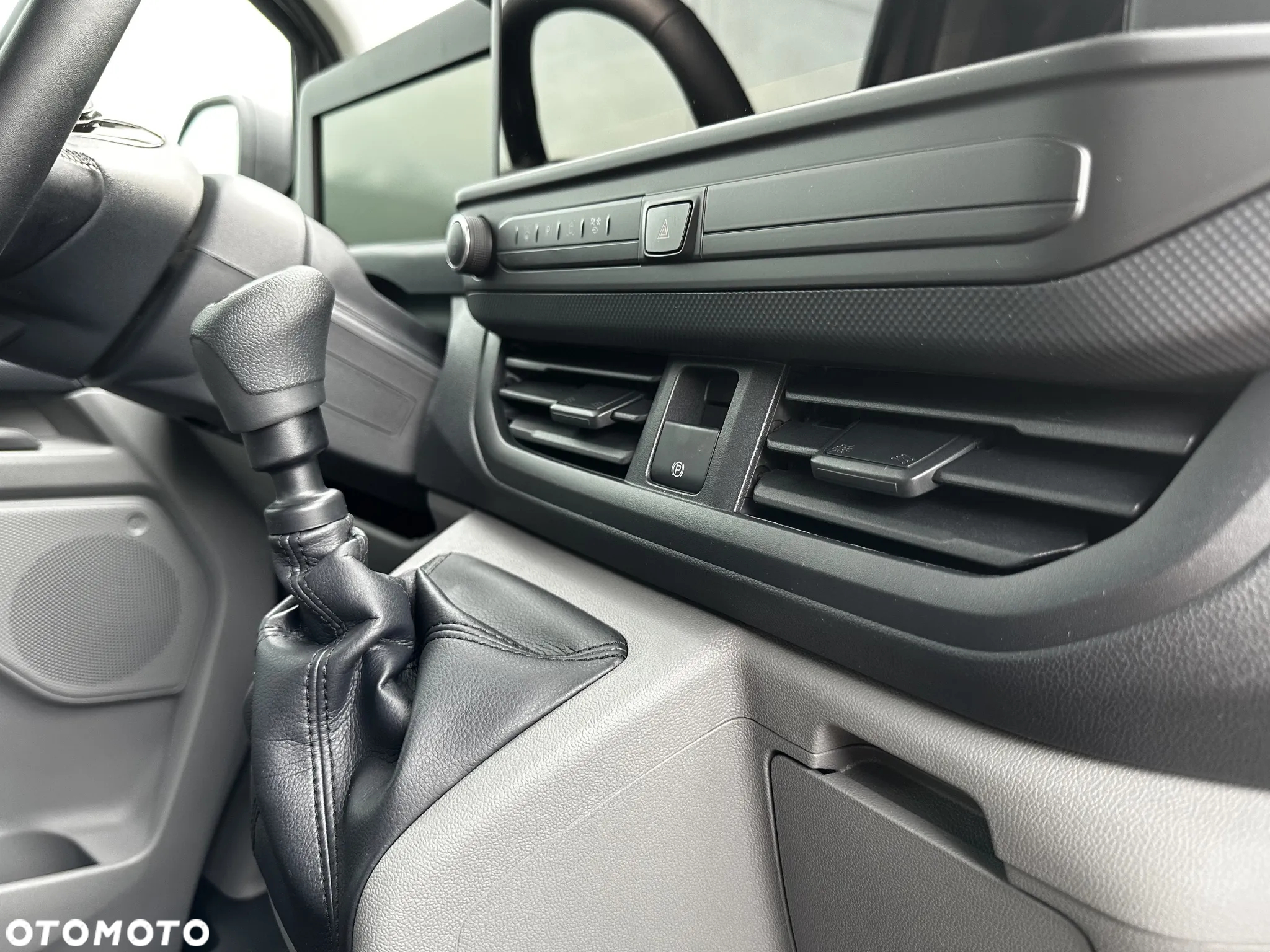 Ford Transit Custom - 12