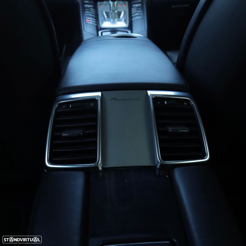 Porsche Panamera 3.0 V6 - 24