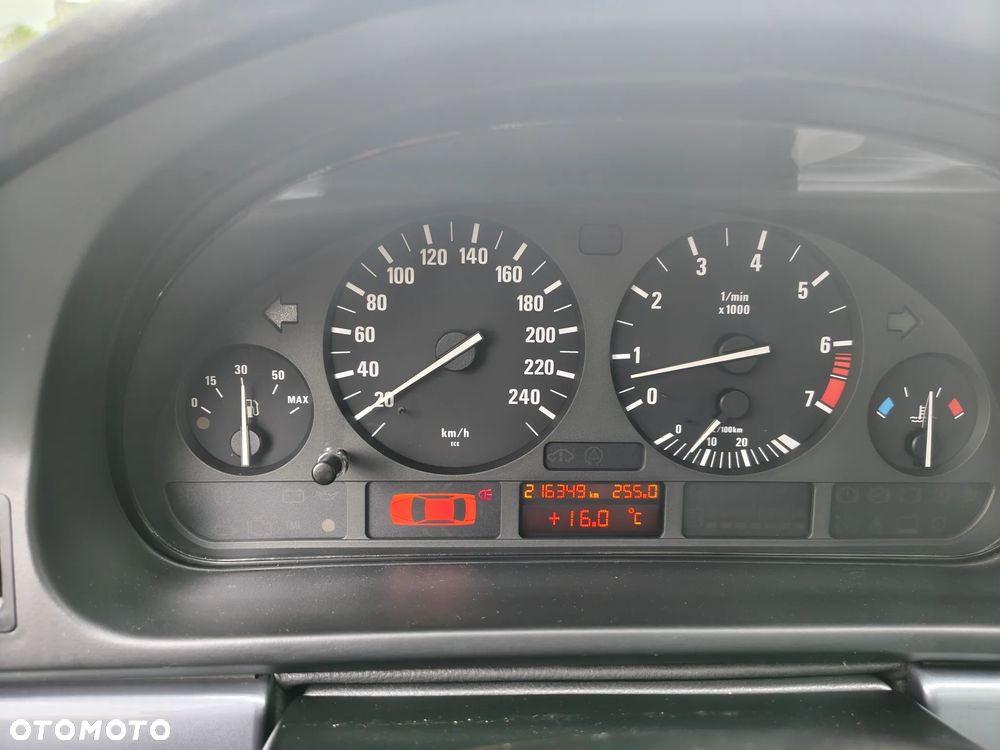 BMW Seria 5 520i Touring Edition Exclusive - 15