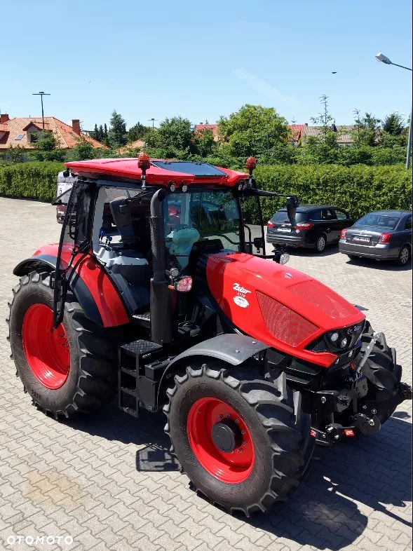 Zetor Seria 6 130 silnik Deutz AG Skrzynia ZF + biegów . 6 biegów pod obciążeniem - 8