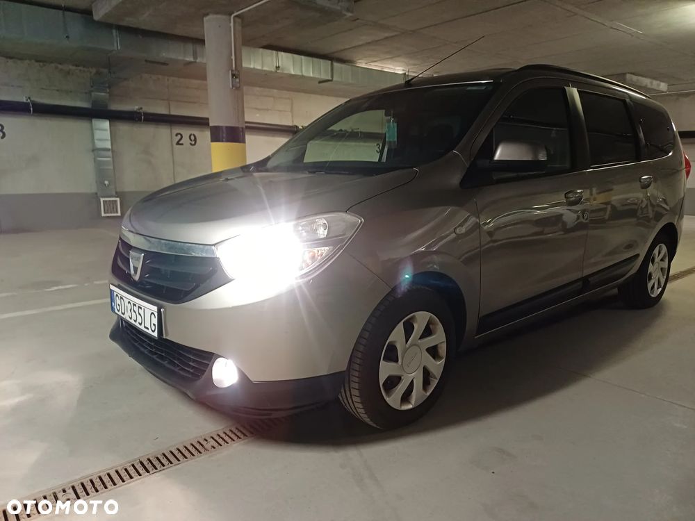 Dacia Lodgy 1.6 SCe Laureate S&S - 35