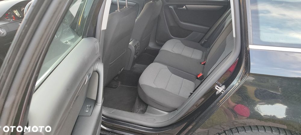 Volkswagen Passat 2.0 TDI DPF BlueMotion Technology Comfortline - 6
