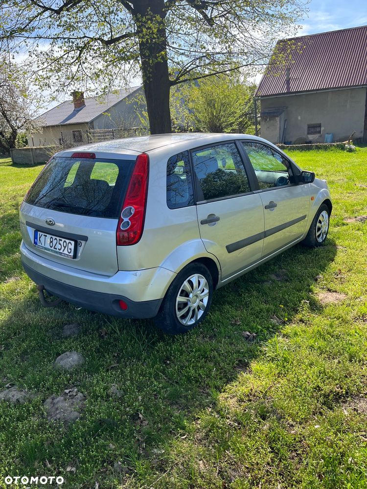 Ford Fiesta 1.3 Silver Magic - 3