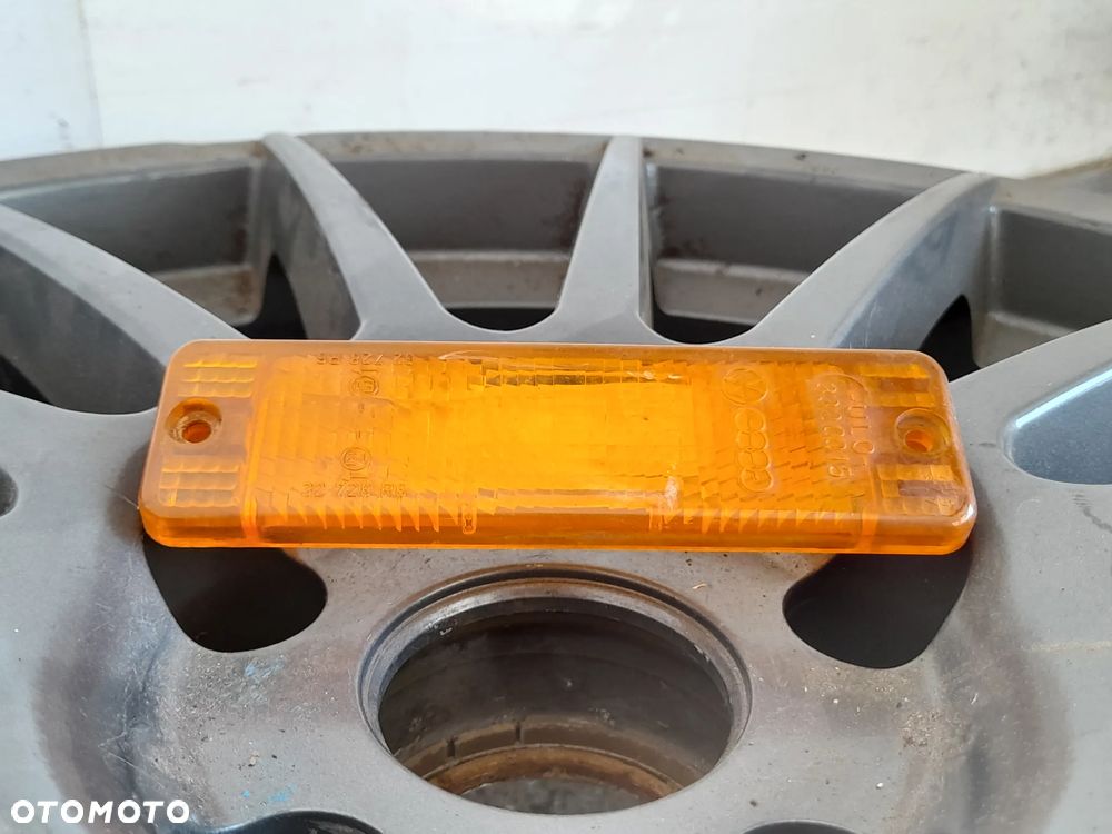 Lampa kierunkowskazu Volkswagen Golf MK2 Volkswagen AG 32710R6 - 1