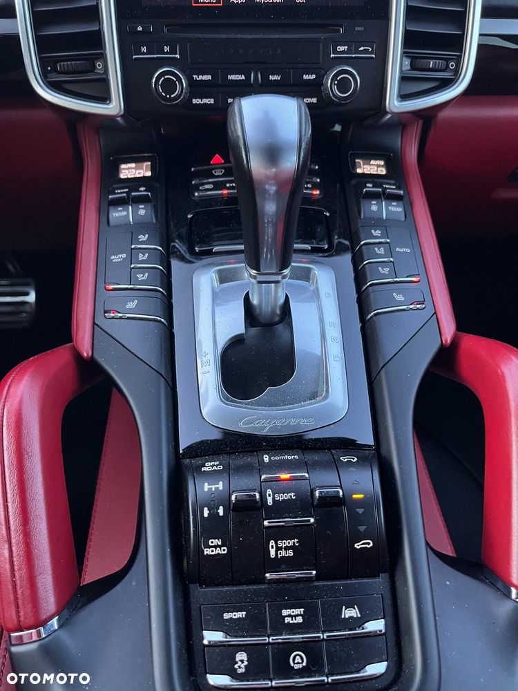 Porsche Cayenne - 7