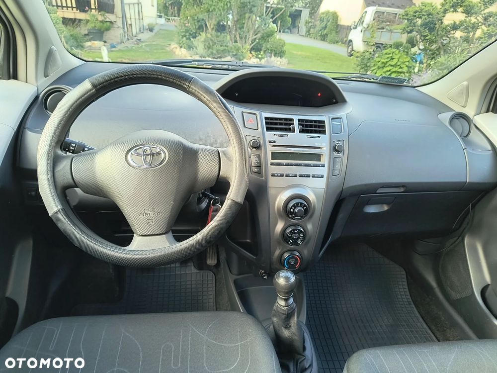 Toyota Yaris 1.33 Luna - 14