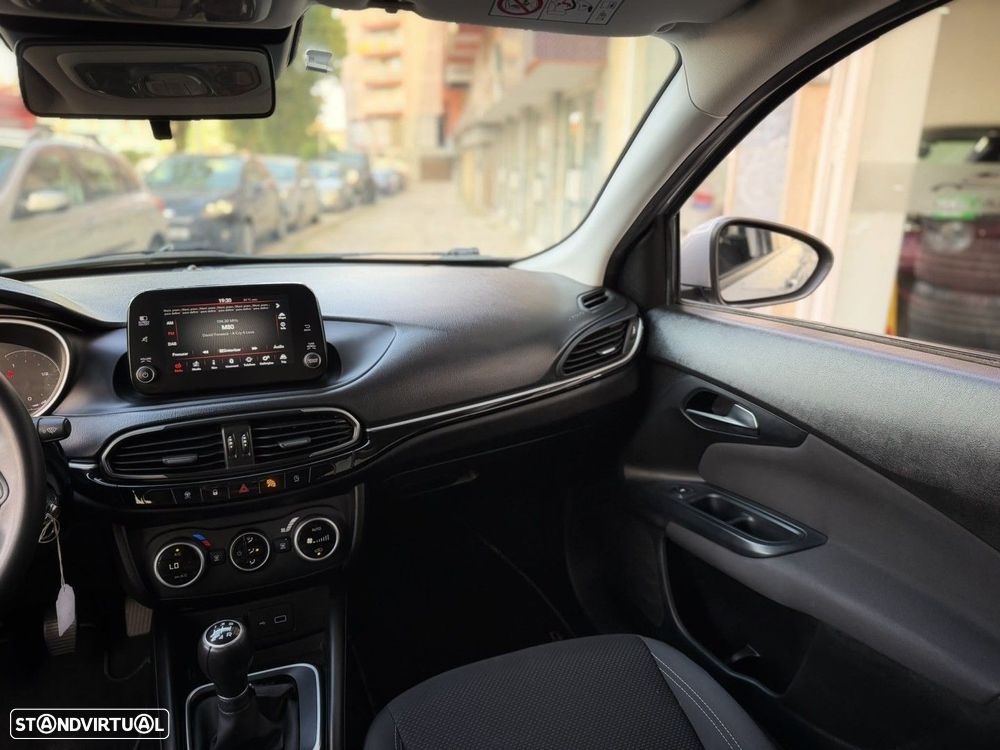 Fiat Tipo Station Wagon 1.0 GSE T3 City Life - 16