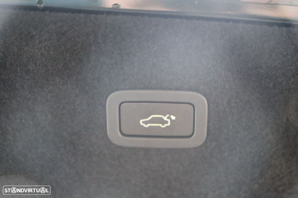 Jaguar XE 2.0 D Prestige Aut. - 28