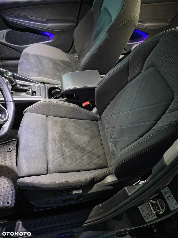 Volkswagen Golf - 7