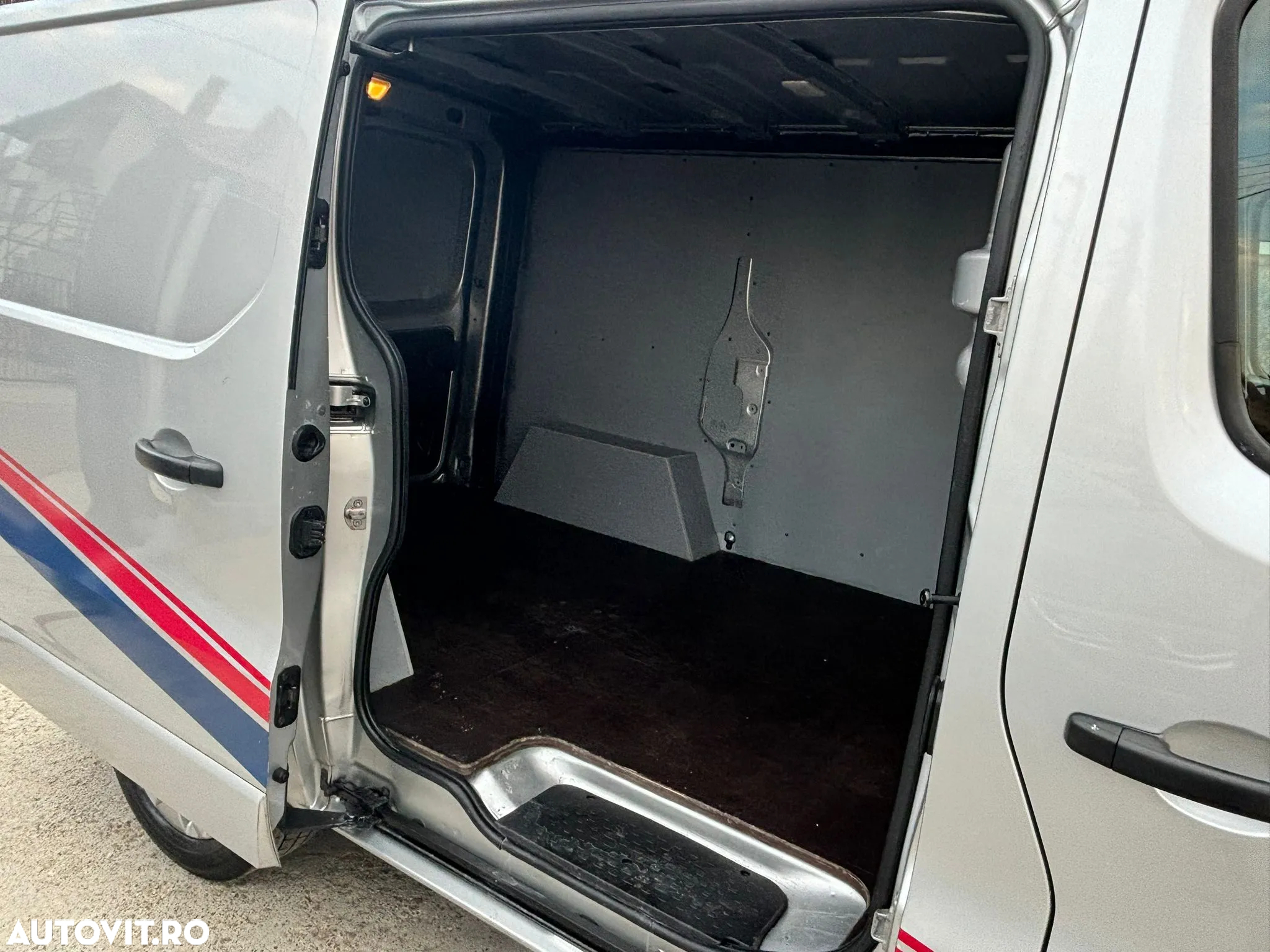 Opel VIVARO - 6