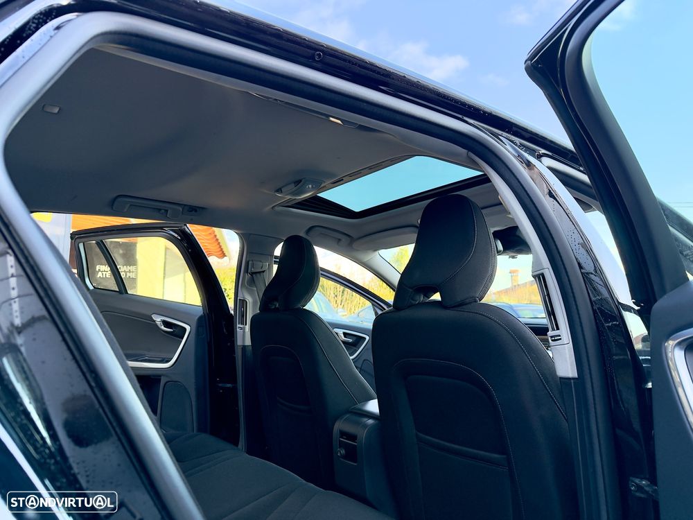 Volvo V60 Cross Country 2.0 D3 Momentum - 50