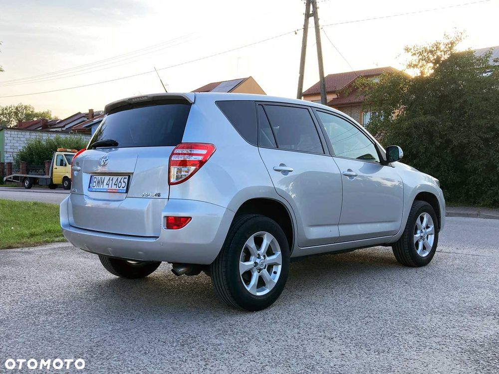 Toyota RAV4 - 5