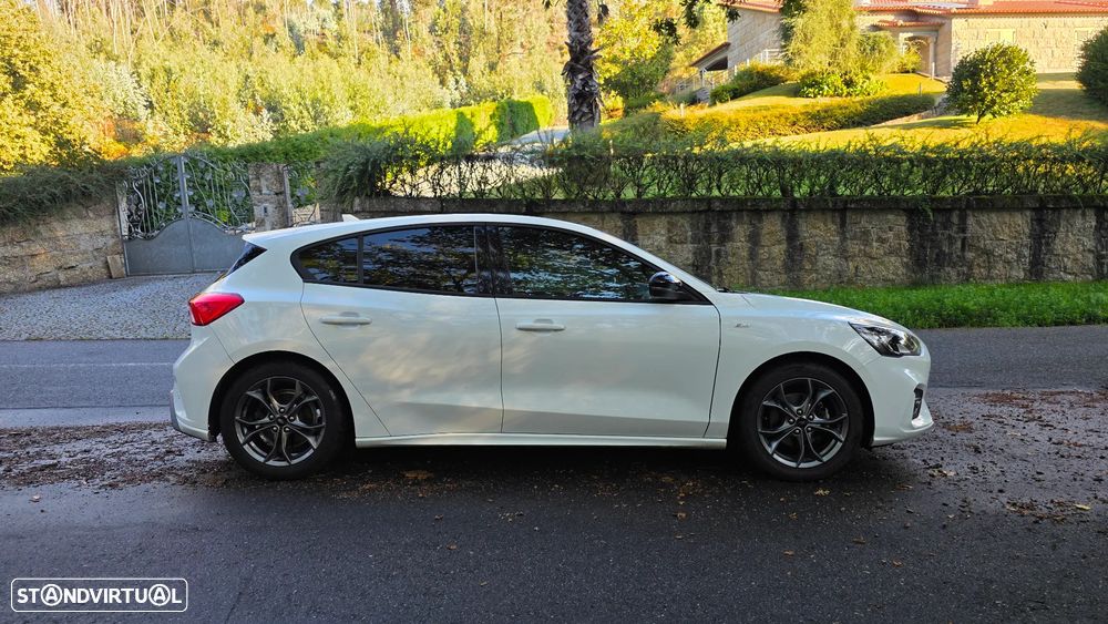 Ford Focus 1.0 EcoBoost S&S ST-LINE STYLE - 10