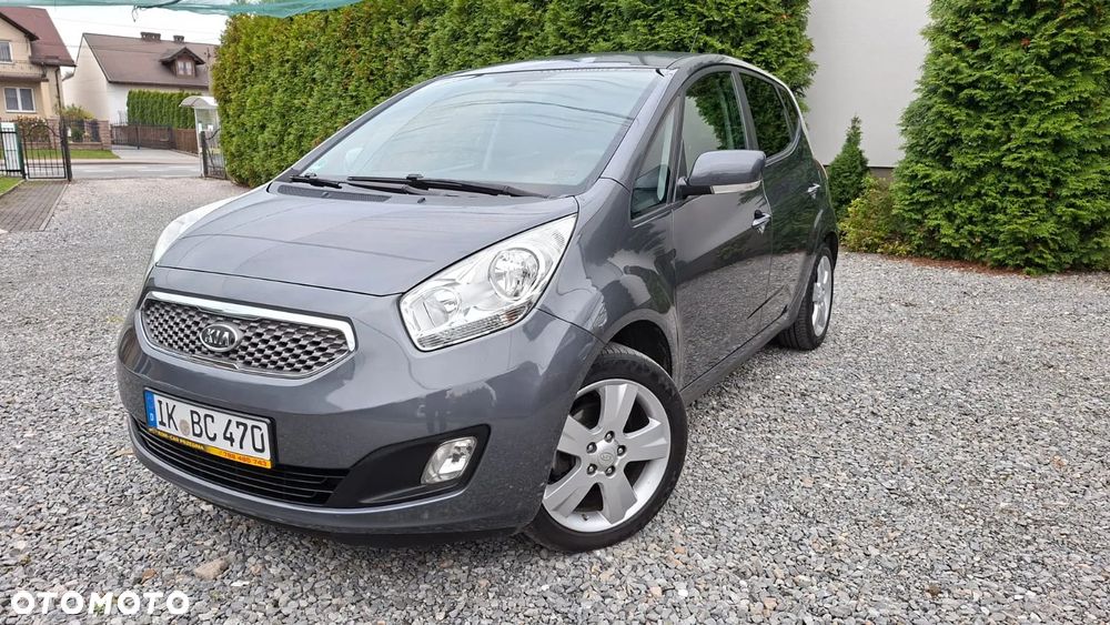 Kia Venga 1.6 CVVT Fifa World Cup Edition - 24