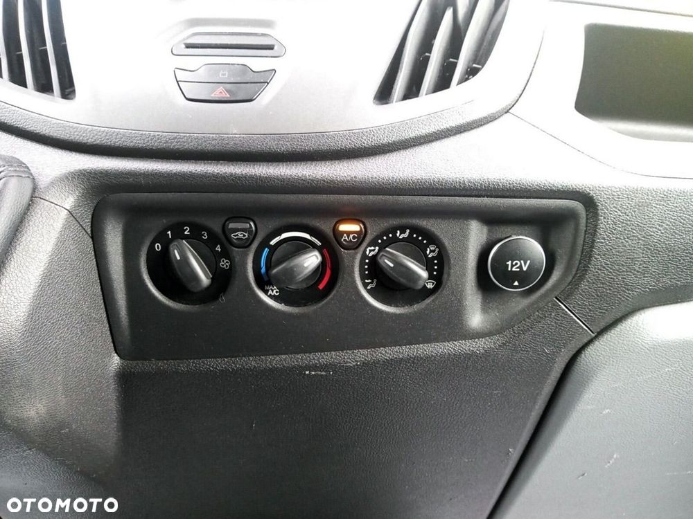 Ford transit - 12