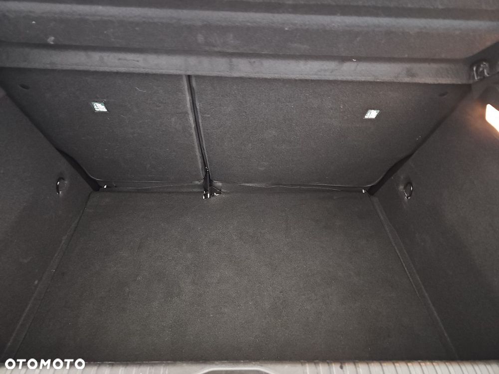 Renault Clio 1.0 TCe Techno Xtronic - 29