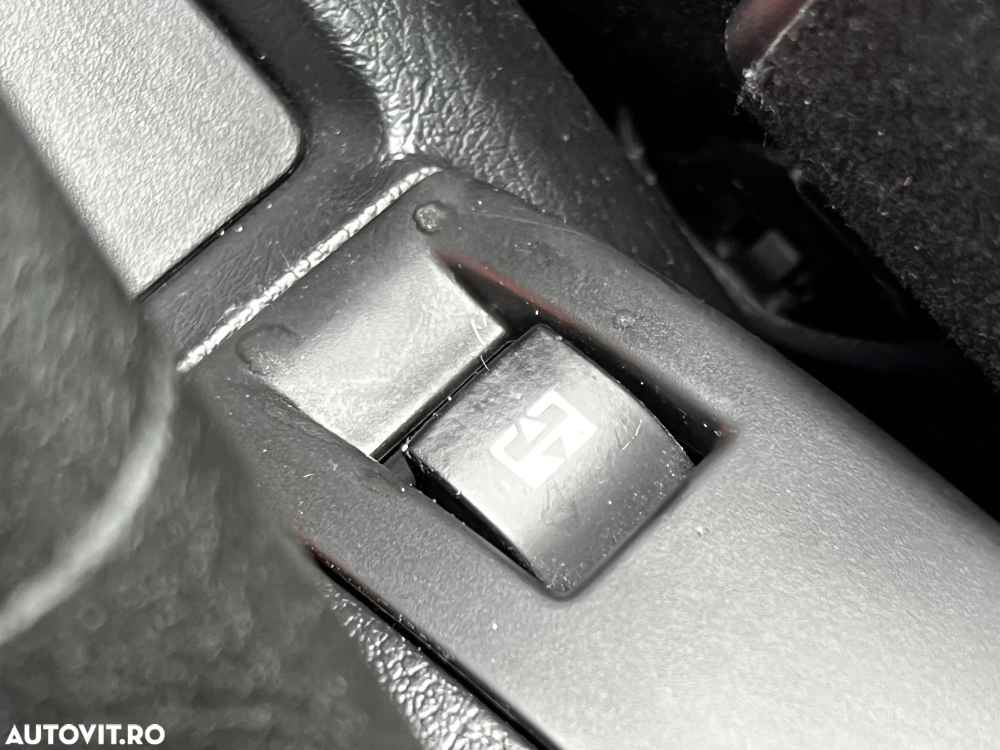 Peugeot 207 1.4 E Premium - 18