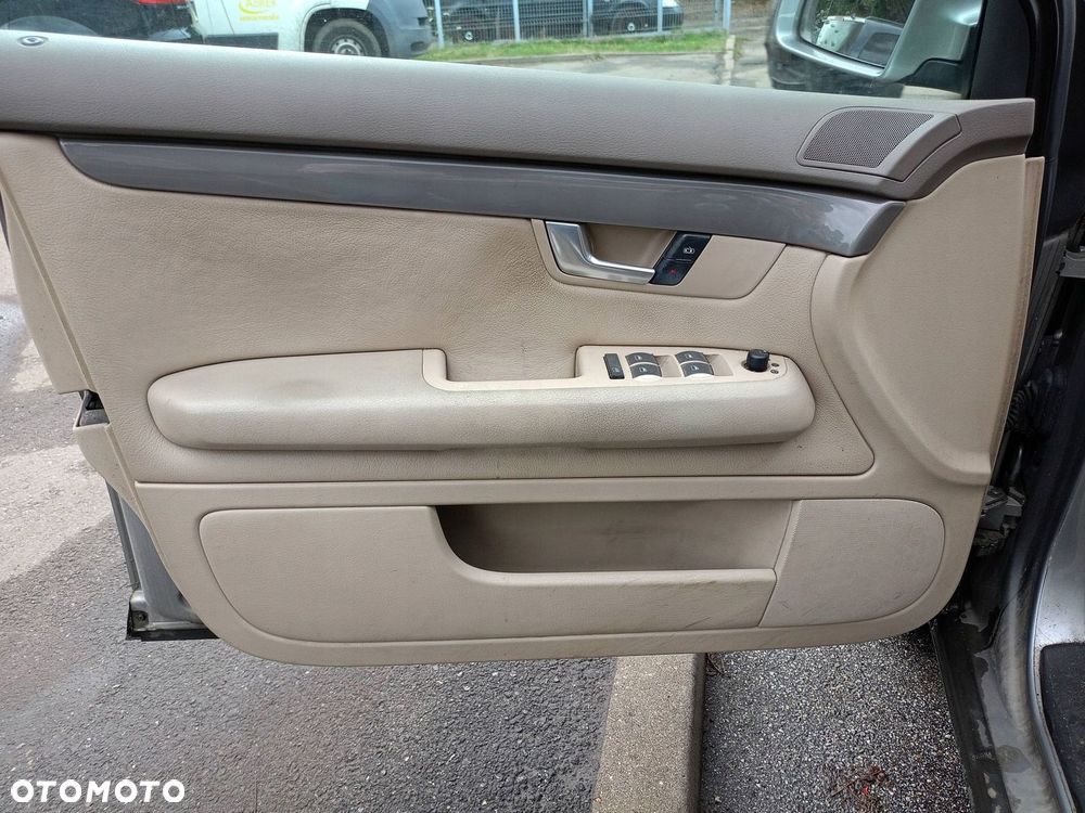 Fotele kanapa boczki komplet Audi A4 B6 kombi - 4